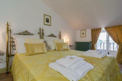 Agroturismo Castello Di Serragiumenta