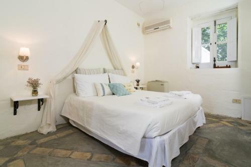 Agroturismo Castello Di Serragiumenta