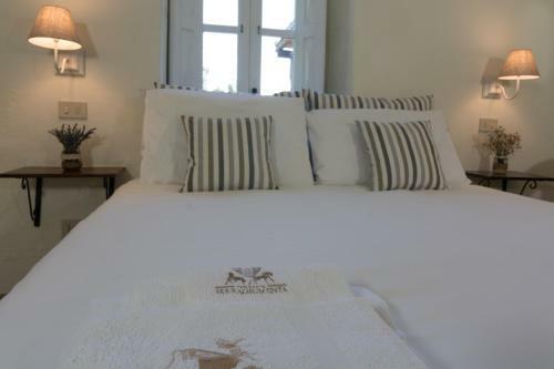Agroturismo Castello Di Serragiumenta
