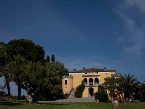 Agroturismo Castello Di Serragiumenta