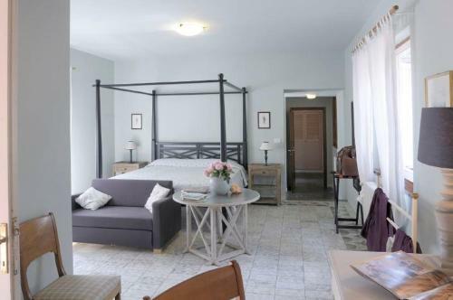 Marina Dei Ronchi Villa Sleeps 14 Pool Air Con Wifi