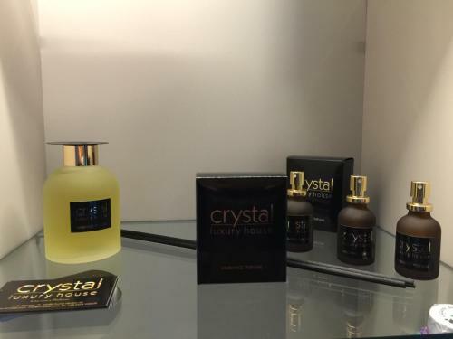 Hostal Crystal Luxury House