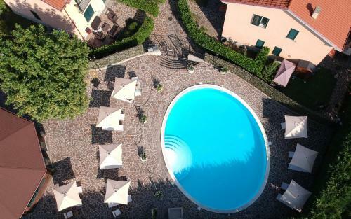 Esilom Aparthotel