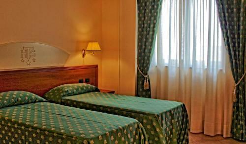 Hotel Tito Serrano'