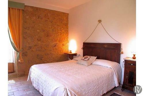 Siena Villa Sleeps 8 Pool Wifi