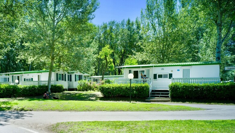 Isamar Holiday Village