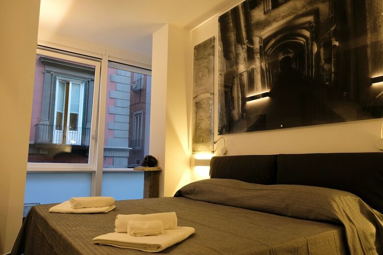 Hostal The Boutique Napoli Suite