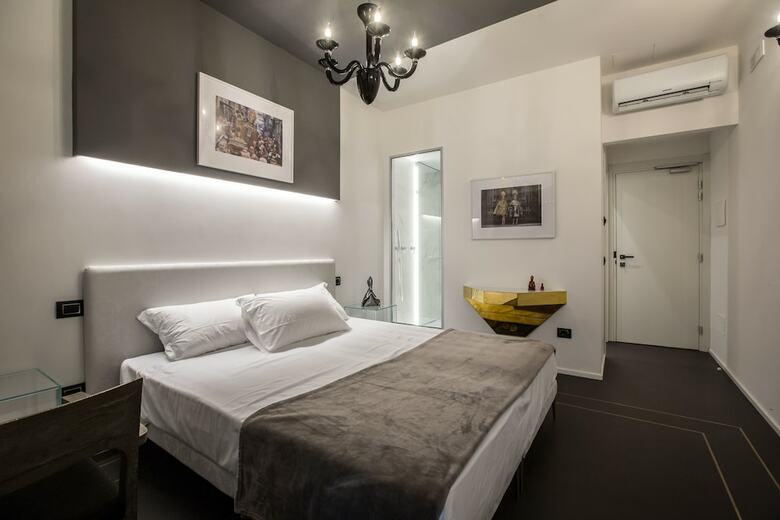 Hostal The Boutique Napoli Suite
