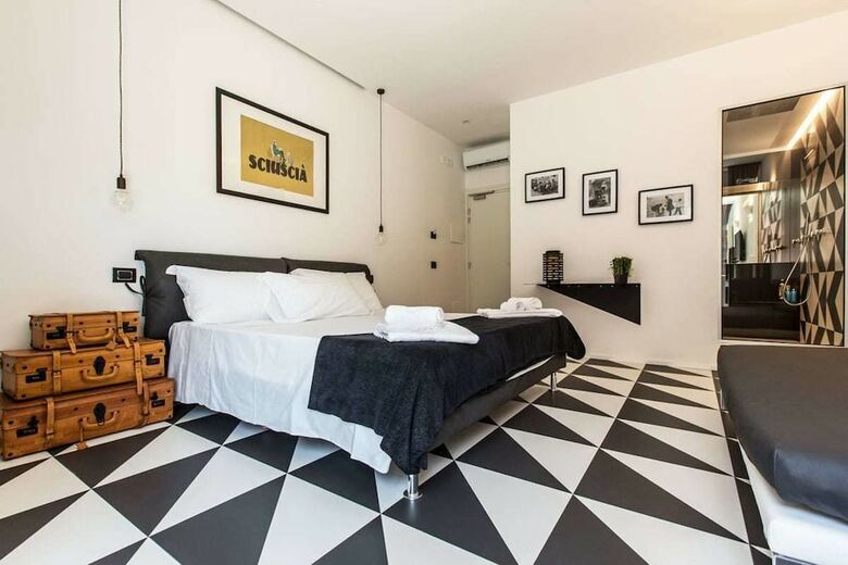 Hostal The Boutique Napoli Suite
