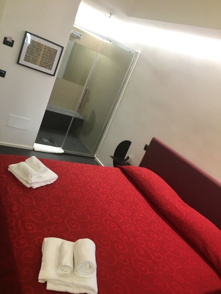 Hostal The Boutique Napoli Suite