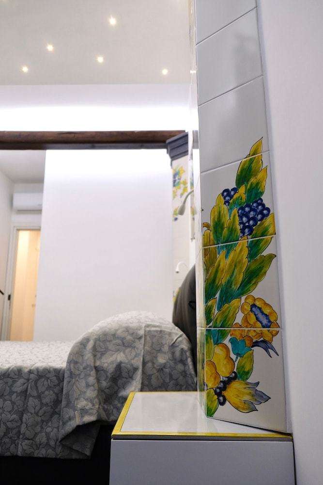 Hostal The Boutique Napoli Suite