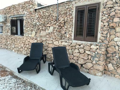 Hostal Casette Di Cala Uccello