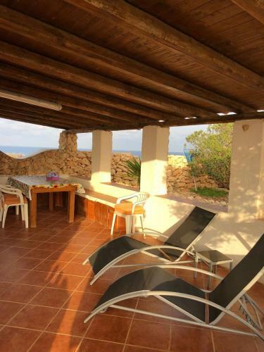 Hostal Casette Di Cala Uccello
