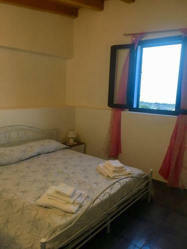 Hostal Casette Di Cala Uccello