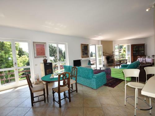 Elegant Villa In Meina With Private Garden