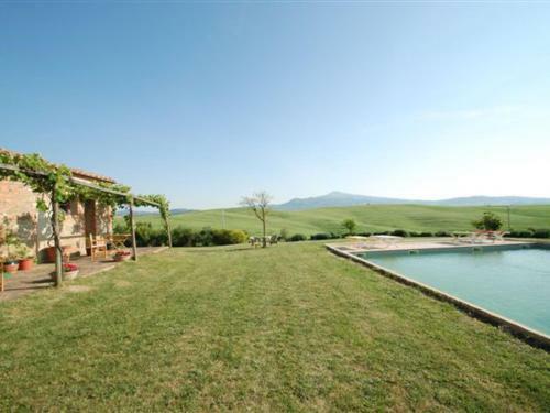 Monticchiello Villa Sleeps 12 Pool Air Con Wifi