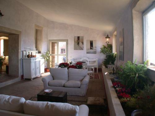Monticchiello Villa Sleeps 12 Pool Air Con Wifi