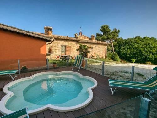 Fabulous Mansion In Sant'angelo In Vado With Swimming Pool