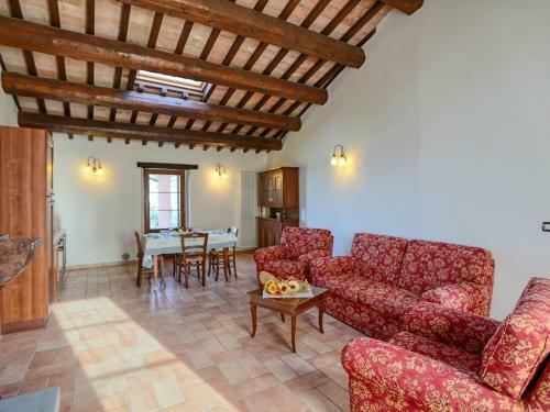 Fabulous Mansion In Sant'angelo In Vado With Swimming Pool