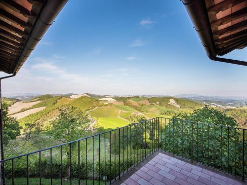 Fabulous Mansion In Sant'angelo In Vado With Swimming Pool