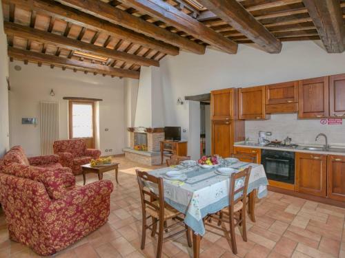Fabulous Mansion In Sant'angelo In Vado With Swimming Pool
