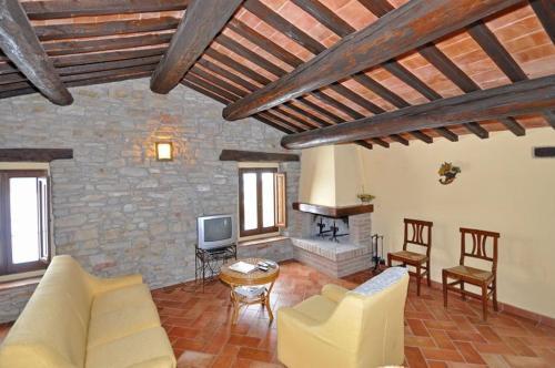 Marradi Apartment Sleeps 4 Pool Wifi