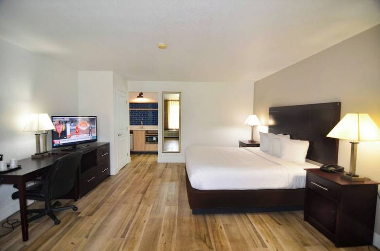 Hotel Monreale Express & Studios Idrive District