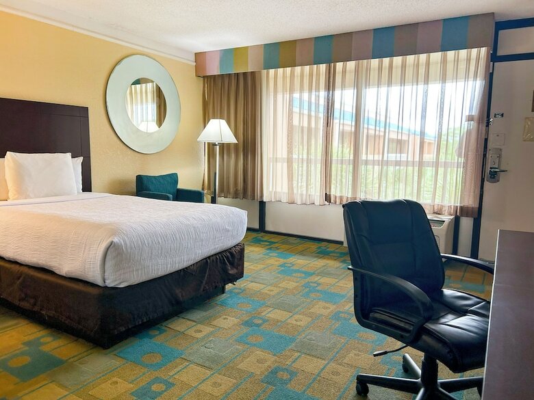 Hotel Monreale Express & Studios Idrive District