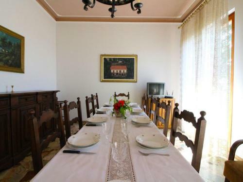 Monte San Savino Villa Sleeps 8 Pool Wifi
