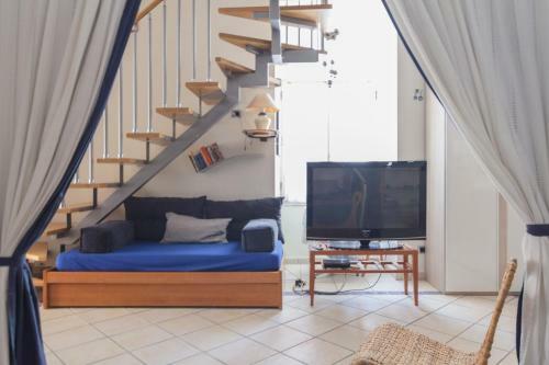 Antignano Halldis Apartment