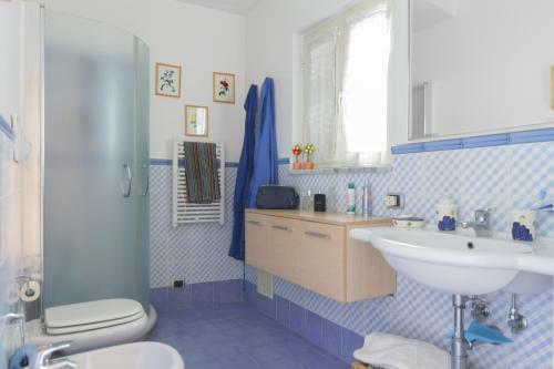 Antignano Halldis Apartment