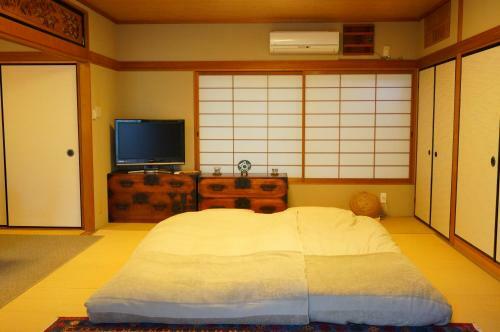 Atelier Bee's Knees Bed & Breakfast