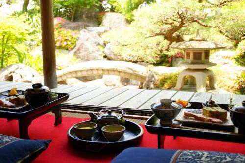 Atelier Bee's Knees Bed & Breakfast
