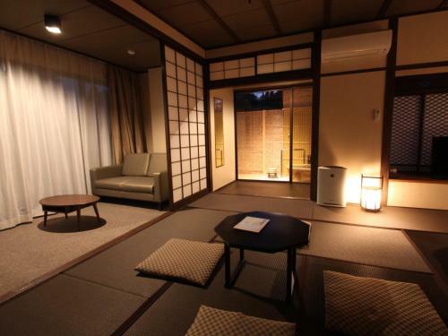 Fukumitsu Hanayama Onsen