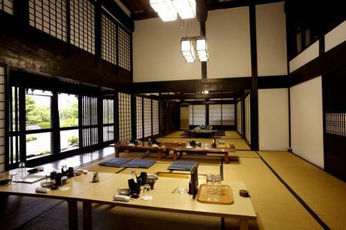 Karasuyamajo Country Club Hotel
