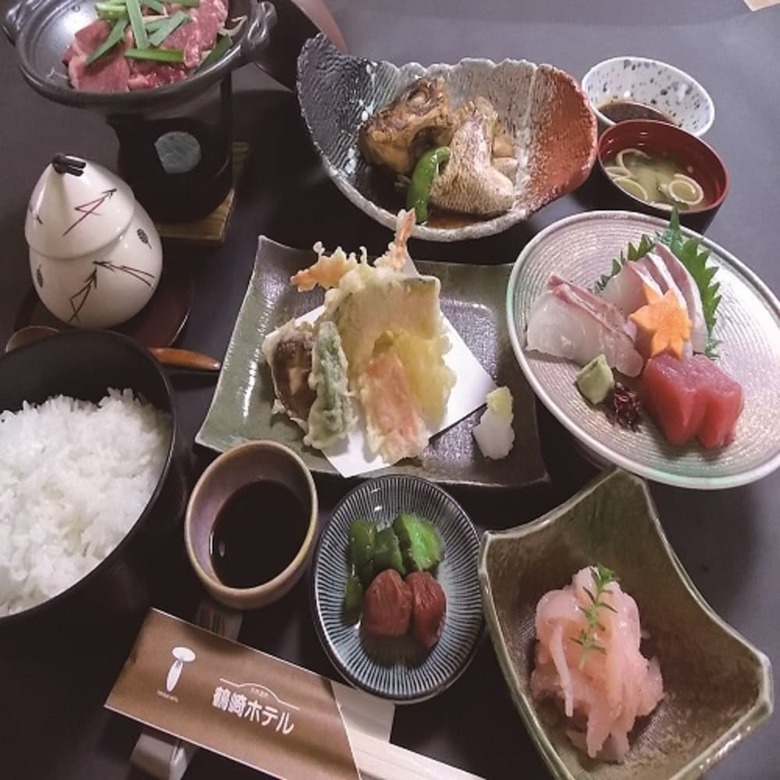 Tsurusaki Hotel