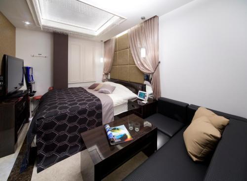 Jewel Hotel Luxury Modern (Adult Only)