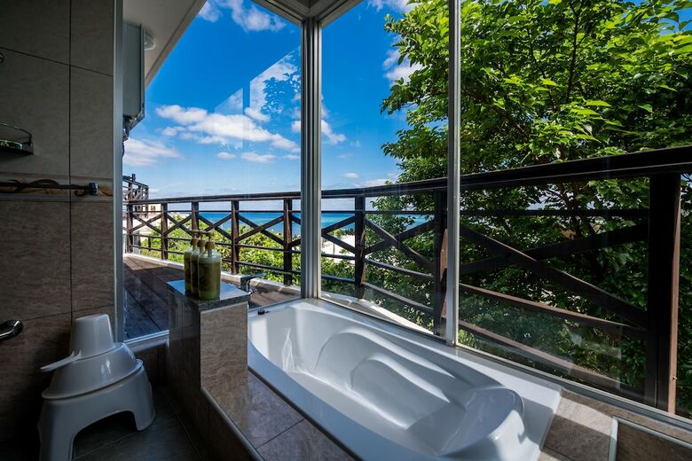 Villa E-horizon Resort Condominium Yomitan