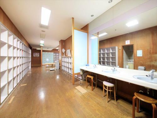 Poka Poka Onsen Hotel