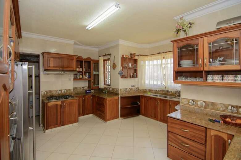 Ndeiya House