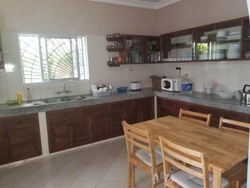 Emun Homestay Nyali