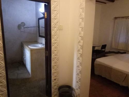 Hotel Travellers Inn Resort Malindi