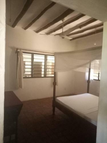 Hotel Travellers Inn Resort Malindi