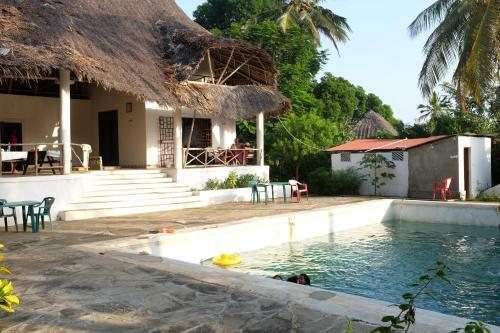 Hotel Travellers Inn Resort Malindi