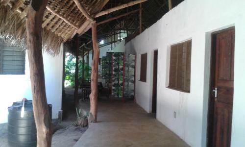 Hotel Travellers Inn Resort Malindi