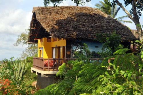 Shimba Hills Green Safari Lodge