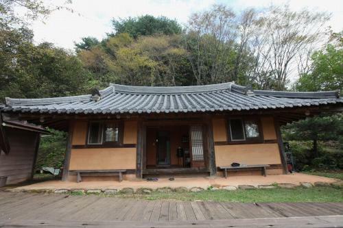 Bed & Breakfast Tea Field Guest House