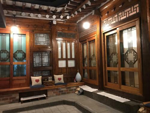 Hostal Hanok Guesthouse Suni