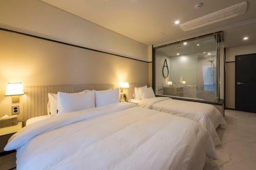 Brown-dot Hotel Guseo