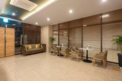 Brown-dot Hotel Guseo